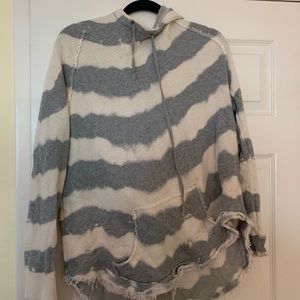 Free people pull over